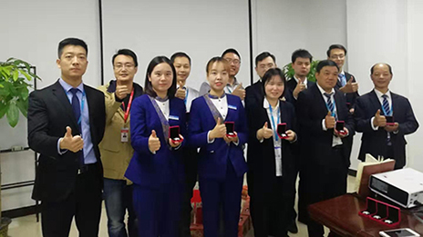 孝感店进行开业三周大哥员工赞美会