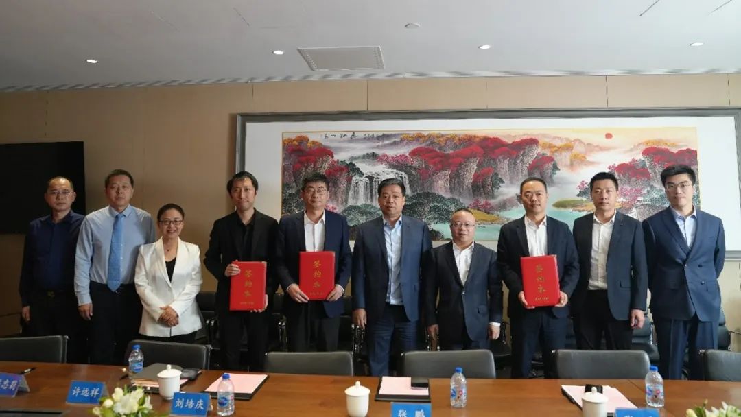 FH至尊集团之家与现代置业签定战术合作和谈