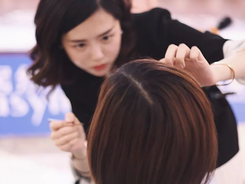 20180512112520_1p8xcskubn