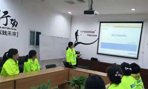 服务于心，治理于人&mdash;&mdash;安徽益阳店职场礼节与服务治理培训 