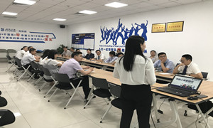 光谷店组织发展《考勤幼讲堂》培训